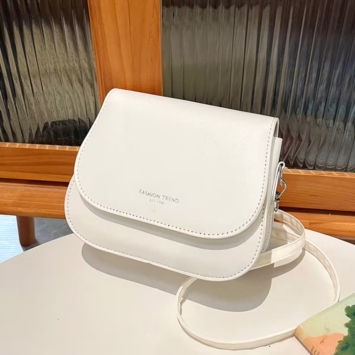 時尚掀蓋馬鞍包&times;斜背包&times;白色-第1張