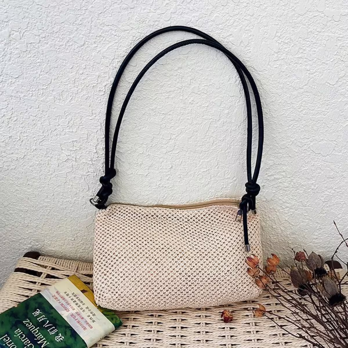 涼夏鏤空草編包&times;可調式斜背包&times;黑色-第3張