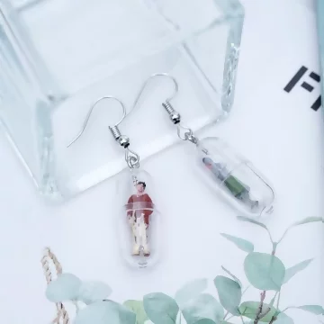 小人物膠囊×吊墜耳勾×隨機款.avif