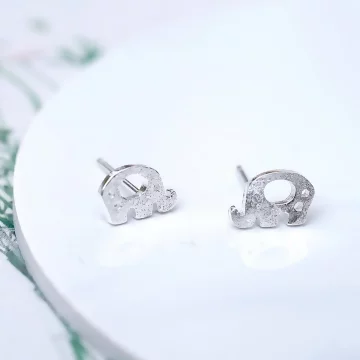 925銀針×鏤空小象×耳針.avif