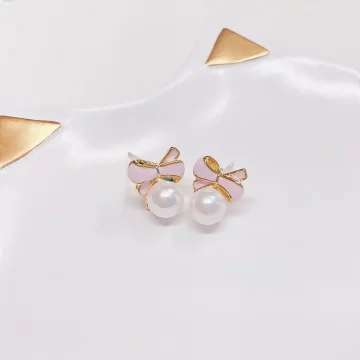 珍珠蝴蝶結×耳環.avif