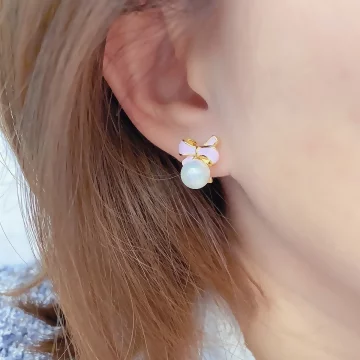 珍珠蝴蝶結×耳環.avif