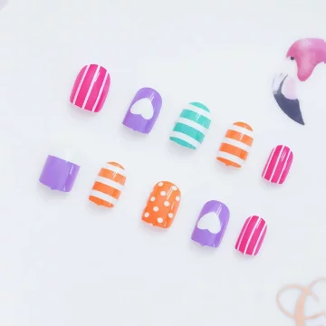 兒童×撞色普普風亮面×穿戴式手指甲片×二十四入.avif