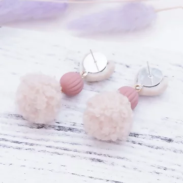 植絨愛心燈籠毛球×吊墜耳環.avif