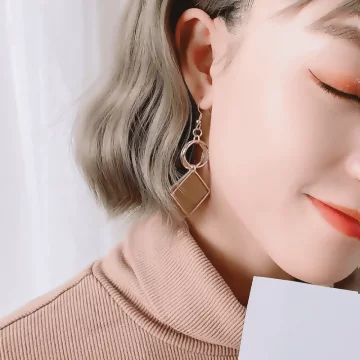 奶茶菱形金屬圓環×吊墜耳勾.avif