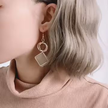 奶茶菱形金屬圓環×吊墜耳勾