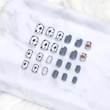 蔚藍立體小乳牛亮面×穿戴式手指甲片×二十四入 .avif