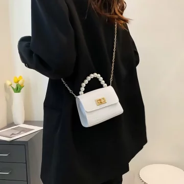 珍珠鱷魚紋時尚方包×金屬鍊條×斜背包×純白.avif