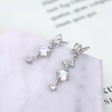 925銀針×月光石小蝴蝶×耳針.avif