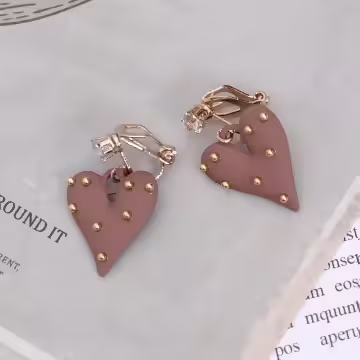 金色波點愛心&times;三角耳夾