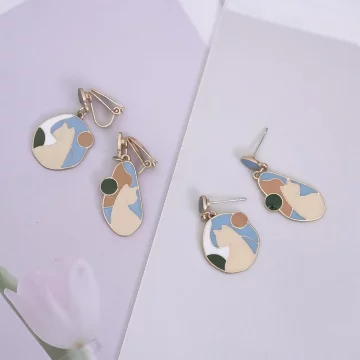 萌趣抽象小貓咪×不對稱吊墜耳環.avif