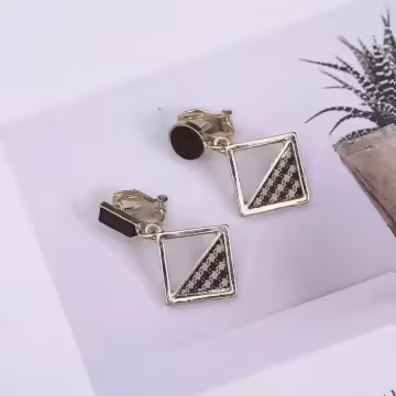 長方圓圈菱型棕咖格紋×不對稱三角耳夾