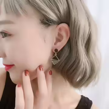 長方圓圈菱型棕咖格紋×不對稱三角耳夾