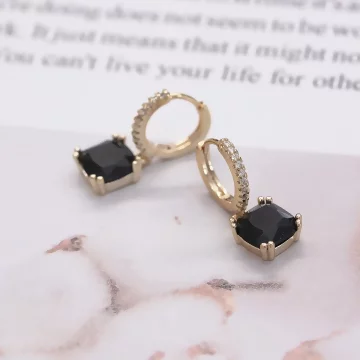 黑方鋯石小閃鑽×耳扣.avif