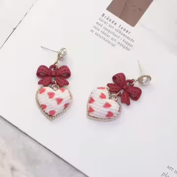 紅結絨布愛心&times;吊墜耳環