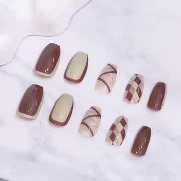 咖米菱格線條亮面×穿戴式手指甲片×二十四入