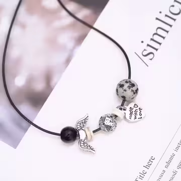 愛心翅膀金屬石頭&times;皮革項鍊