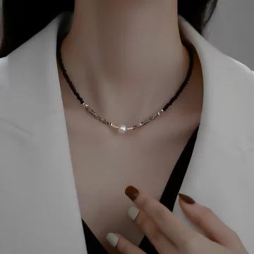 黑尖石珍珠×鎖骨項鍊.avif