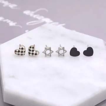 黑白格子愛心星星×三套件耳環組.avif