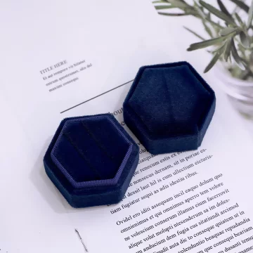 絲絨六角型×適用對戒×絨布盒×深藍.avif