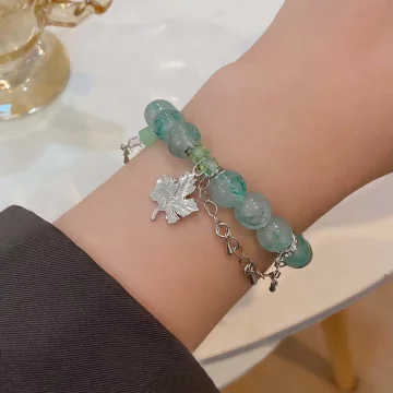 翠綠琉璃楓葉×固定式串珠手鍊.avif