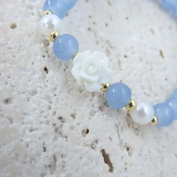 海藍寶典雅山茶花×固定式串珠手鍊.avif