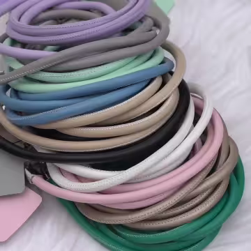 單色簡約皮革×手機斜背雙勾掛繩×深咖