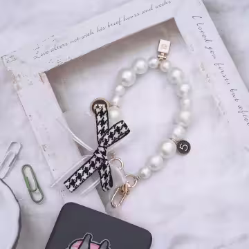 珍珠蝴蝶結5號香水×手機腕帶掛繩