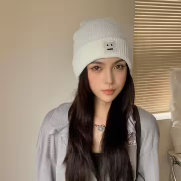 笑臉 ‧_‧×毛帽×白色