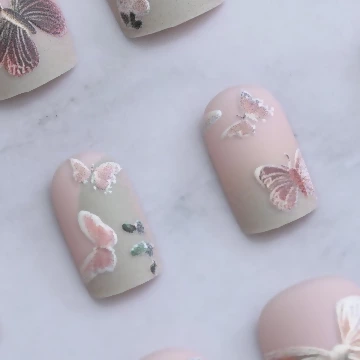 粉嫩浮雕蝴蝶霧面×穿戴式手指甲片×二十四入.avif