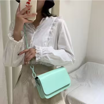 簡約純素面不對稱背帶×斜背包×綠色