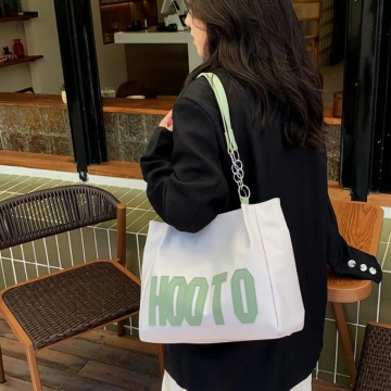 HOOTO字母皮革包×肩背包×黑底白字.avif