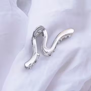 隨性線條×鯊魚夾×銀色