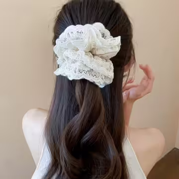 四層白蕾絲花邊×大腸圈髮束