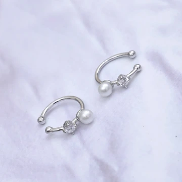 單顆珍珠小鑽×U型耳骨夾.avif