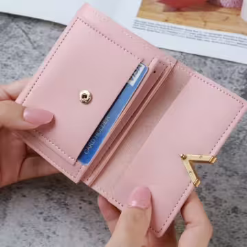 金屬V字磨砂麂皮×三折短皮夾×綠色