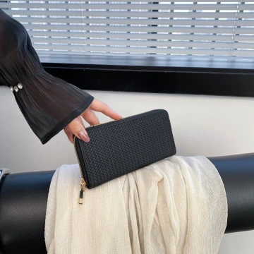 細編交織紋×拉鍊長皮夾×黑色.avif
