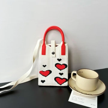 小小紅心×針織×斜背包.avif