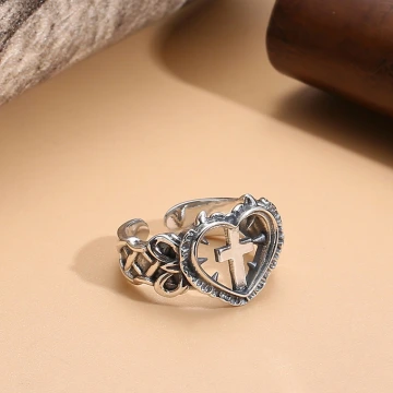美式×復古×心鎖十字架×開口戒指×中性戒.avif