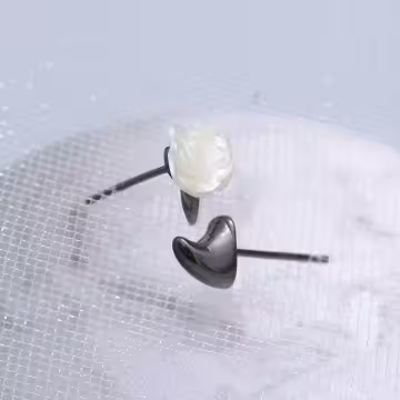 帶刺的玫瑰×耳環