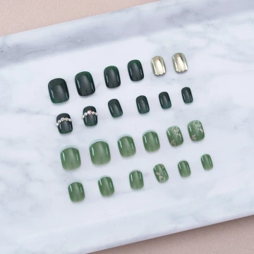 抹茶綠星芒亮面×穿戴式手指甲片×二十四入.avif