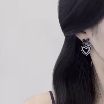 甜酷黑蝴蝶結愛心&times;蚊香盤U型耳夾