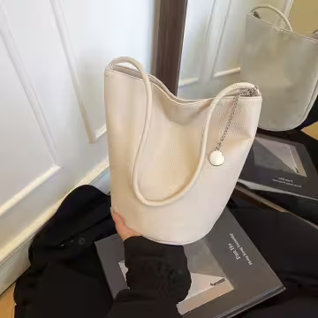 皮革圓身水桶包×肩背包×白色