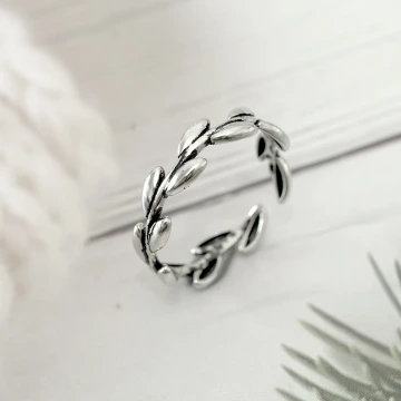 925銀飾&times;風洞紋理&times;開口戒指.avif