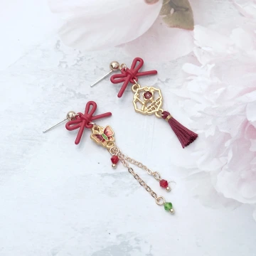紅運飛馬&times;吊墜耳環.avif