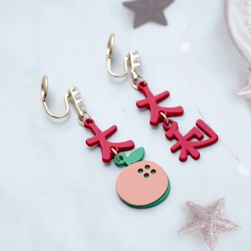 紅運飛馬&times;吊墜耳環.avif