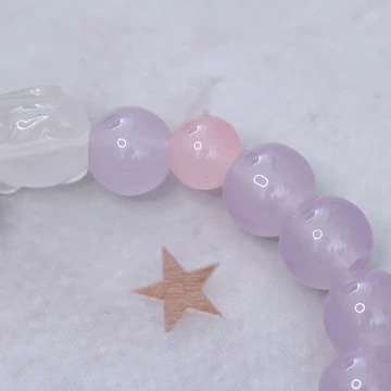 招財綠幽靈&times;固定式串珠手鍊.avif