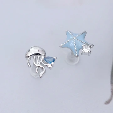 925銀針&times;小巧領結珍珠&times;耳環.avif