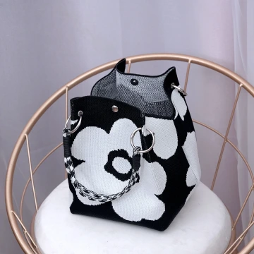 金玫瑰花朵&times;耳扣.avif
