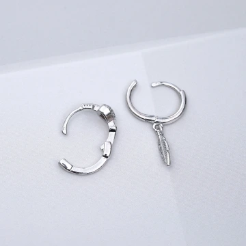 925銀針&times;流光方鑽&times;耳扣.avif